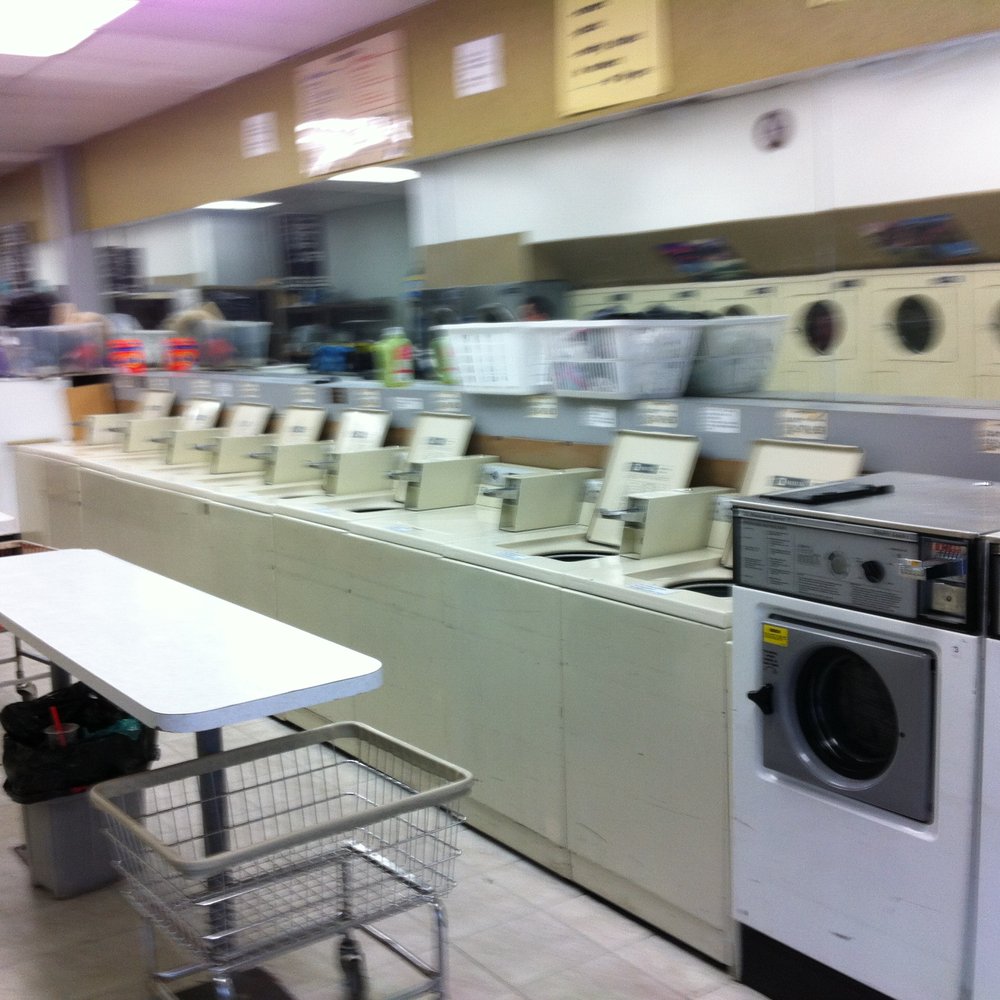 Canadian Coin Laundry - A lot of washing machines and never short of them. A nice table to fold your clean washings before leaving. - Laundromat Near Me - Vancouver, British Columbia Canadian Coin Laundry - A lot of washing machines and never short of them. A nice table to fold your clean washings before leaving. - Laundromat Near Me - Vancouver, British Columbia