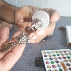 Stafford Locksmith - REKEYING SERVICES
INSTALLATION AND REPAIR OF LOCKS
DOOR LOCKS CHANGE
LOCKED OUT SERVICE - HOME, APARTMENT, HOUSE, OFFICE