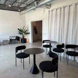 Oak & Saint - Fun, albeit limited seating.
