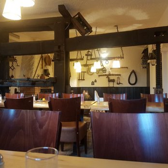 Johannes-Zeche - Weinpresse im Gastraum - Restaurants Near Me - Illmitz, 1 Johannes-Zeche - Weinpresse im Gastraum - Restaurants Near Me - Illmitz, 1
