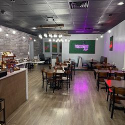 Jana's Cafe - Spotless! Stylish!