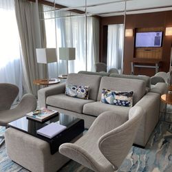 JW Marriott Cannes - Sitting room ( pull out couch)