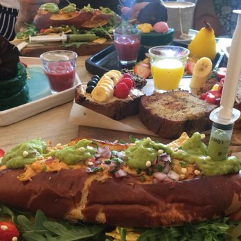 Brunch & Cake - Super Sandwich Chicken - Breakfast & Brunch Near Me - Barcelona, B Brunch & Cake - Super Sandwich Chicken - Breakfast & Brunch Near Me - Barcelona, B