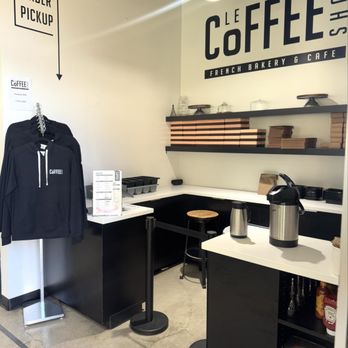 Le Coffee Shop - Breakfast & Brunch Near Me - Temecula, California