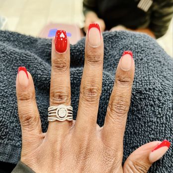 VIP Nails Studio - Nail Salons Near Me - Riverview, Florida