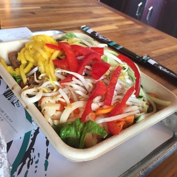 Roll Play - Five-spiced chicken bowl - Vietnamese Near Me - Vienna, Virginia Roll Play - Five-spiced chicken bowl - Vietnamese Near Me - Vienna, Virginia