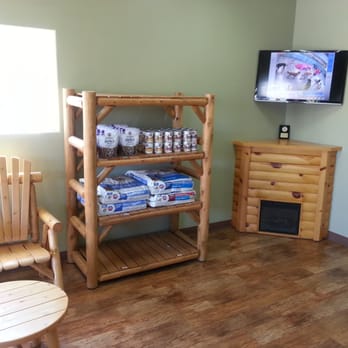 Camp Bow Wow - Can see you puppy on the TV. - Pet Sitting Near Me - Meridian, Idaho