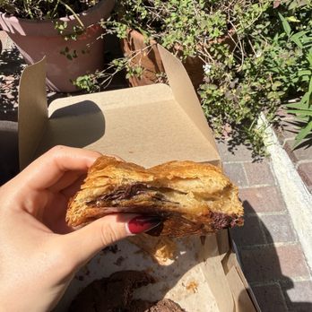 Petitgrain Boulangerie - Pain au chocolat - Bakeries Near Me - Santa Monica, California Petitgrain Boulangerie - Pain au chocolat - Bakeries Near Me - Santa Monica, California
