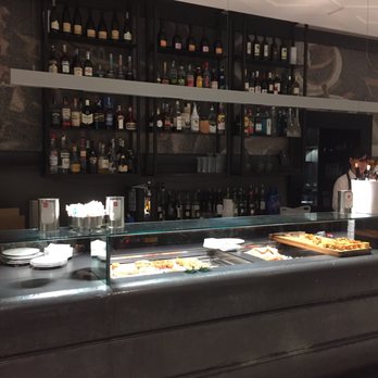 L'euclide - Walk up service area. Friendly staff. - Desserts Near Me - Roma, AG L'euclide - Walk up service area. Friendly staff. - Desserts Near Me - Roma, AG