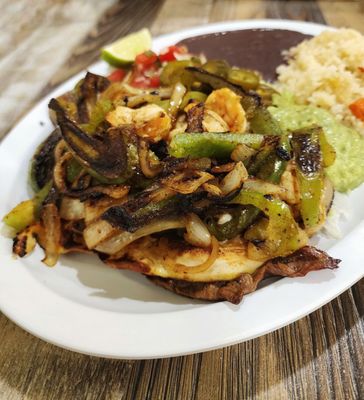 Las Palmas | Carnicería, Pupusería & Taquería by null