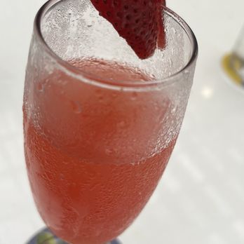Mimosas - Strawberry lemonade mimosa - Breakfast & Brunch Near Me - Myrtle Beach, South Carolina Mimosas - Strawberry lemonade mimosa - Breakfast & Brunch Near Me - Myrtle Beach, South Carolina