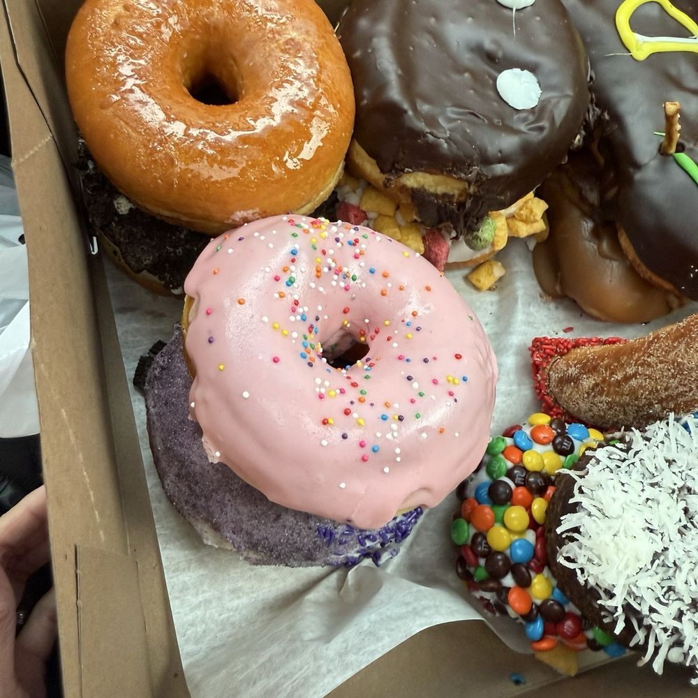 Voodoo Doughnut - Homer, Raised Glazed in da corna (I see donuts around the corna - Tupac) - Donuts Near Me - Chicago, Illinois
