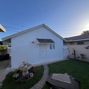 Deluxe Lifecote - Product and repairs to back of garage - Painters Near Me - Los Angeles, California