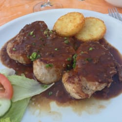 Gutsausschank - Schweinemedaillons mit Sherry-Nußsoße