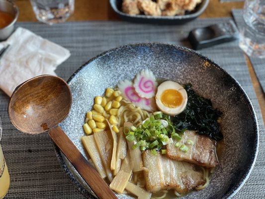 Kuro Ramen by null