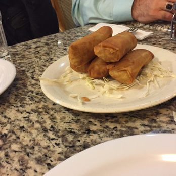 Crescent Moon - Veggie egg rolls (4x per order) - Chinese Near Me - Plano, Texas