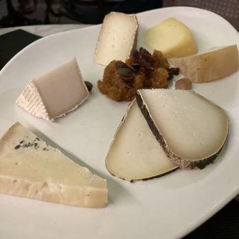 Brots de Vi - Cheese platter. - Catalan Near Me - Gerona, C