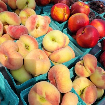 Stevenson Farmers Market - Donut peaches. The best. - Farmers Market Near Me - Stevenson, Washington