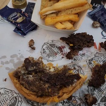 Guy Fieri's - A double cheeseburger - American Near Me - Cancún, ROO Guy Fieri's - A double cheeseburger - American Near Me - Cancún, ROO