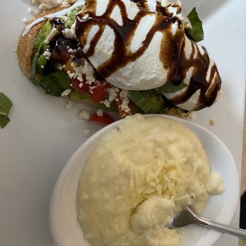 Metropolitan Kitchen & Lounge - Avocado toast with grits - New American Near Me - Annapolis, Maryland Metropolitan Kitchen & Lounge - Avocado toast with grits - New American Near Me - Annapolis, Maryland