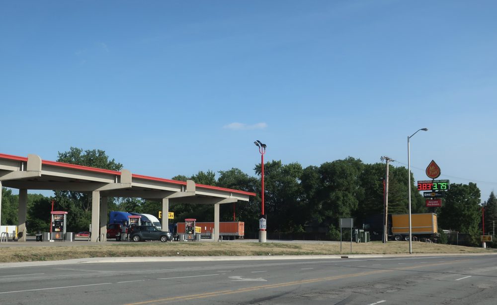 MR. FUEL TRAVEL CENTER Updated September 2024 11 Photos 2945 Burr