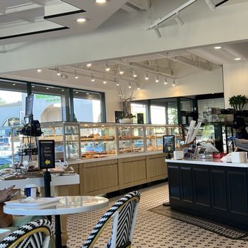 Paris Baguette - Bakeries Near Me - Walnut Creek, California