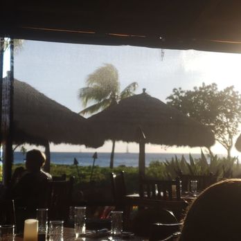 Duke's Beach House - Breakfast & Brunch Near Me - Lahaina, Hawaii Duke's Beach House - Breakfast & Brunch Near Me - Lahaina, Hawaii