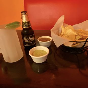 El Kiche Mexican Grill - Chips and salsa (complimentary) - Mexican Near Me - Sugar Land, Texas El Kiche Mexican Grill - Chips and salsa (complimentary) - Mexican Near Me - Sugar Land, Texas