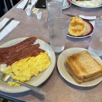 Tastee Diner - Eggs, turkey bacon, toast - Diners Near Me - Bethesda, Maryland Tastee Diner - Eggs, turkey bacon, toast - Diners Near Me - Bethesda, Maryland