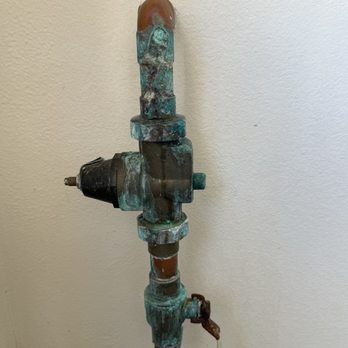 DH Plumbing - Leaking shut off valve/pipes - Plumbing Near Me DH Plumbing - Leaking shut off valve/pipes - Plumbing Near Me