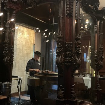 Hy's Steak House - Steakhouses Near Me - Honolulu, Hawaii