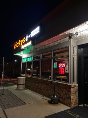 Kickys Restaurant by null