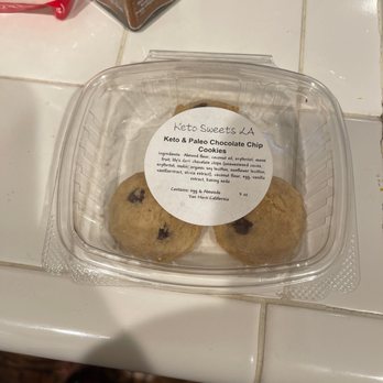 Keto Sweets LA - Chocolate chip cookies - Desserts Near Me - Santa Clarita, California Keto Sweets LA - Chocolate chip cookies - Desserts Near Me - Santa Clarita, California