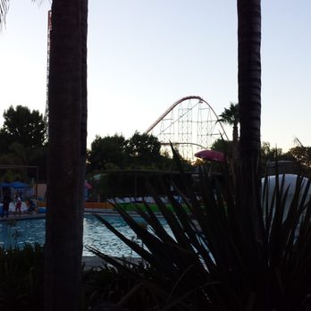 Six Flags Hurricane Harbor - Water Parks Near Me - Valencia, California Six Flags Hurricane Harbor - Water Parks Near Me - Valencia, California
