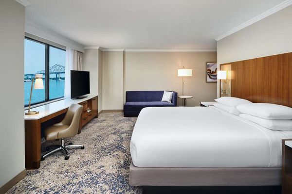 Hilton New Orleans Riverside by null