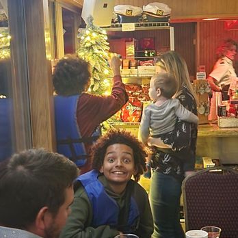 Dolly Steamboat - Do happy. The kids loved the Christmas tree. - Boat Charters Near Me - Apache Junction, Arizona