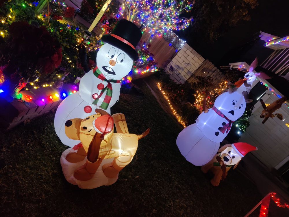 BREA CHRISTMAS LIGHT NEIGHBORHOOD Updated October 2024 1298 Photos