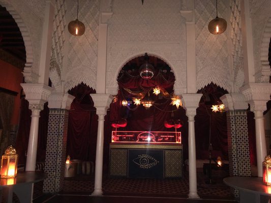 Members Restaurant & Club by null