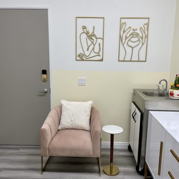 LunaGlow MedSpa - Medical Spas Near Me - Newport Beach, California LunaGlow MedSpa - Medical Spas Near Me - Newport Beach, California