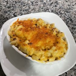 Stevas Bar & Grill - Mac and cheese