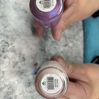 Natural Nail Salon - Dazzle Dry - Nail Salons Near Me - Glen Ellyn, Illinois