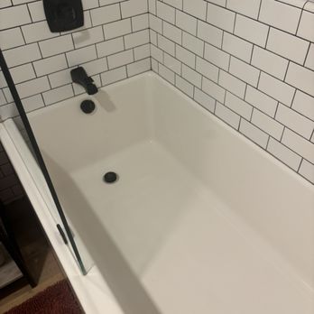 Premium Cleaning Experts - Sparkling tub - Home Cleaning Near Me - Corona Del Mar, California Premium Cleaning Experts - Sparkling tub - Home Cleaning Near Me - Corona Del Mar, California