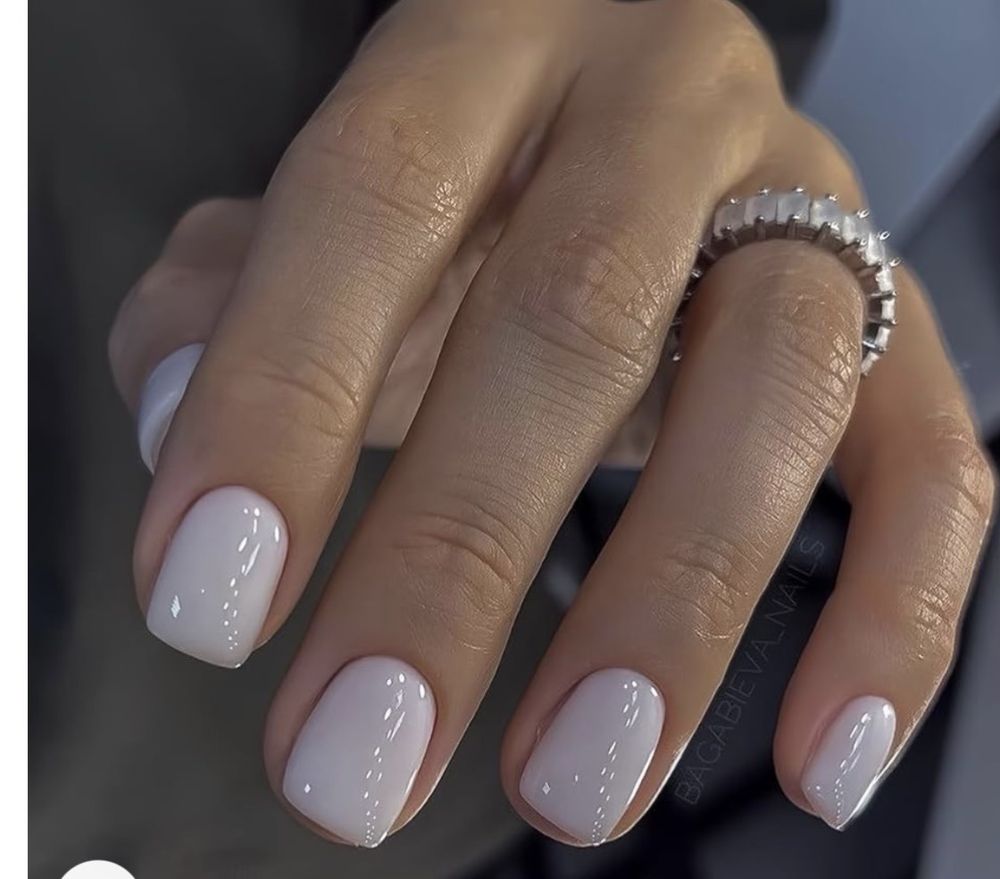 Posh Nails Logo