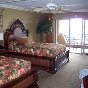 Pacific Terrace Hotel - Full view queen room - San Diego, CA