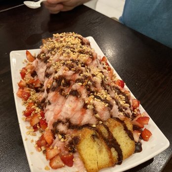 Dzert - Strawberry shortcake - Coffee & Tea Near Me - Buena Park, California Dzert - Strawberry shortcake - Coffee & Tea Near Me - Buena Park, California