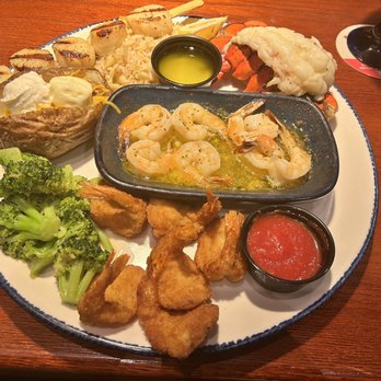 Red Lobster - Seafarer's Feast - Seafood Near Me - Bridgeport, Connecticut Red Lobster - Seafarer's Feast - Seafood Near Me - Bridgeport, Connecticut