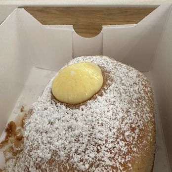 Rosetta Bakery - Cream filled bombolone pastry - Bakeries Near Me - Miami Beach, Florida