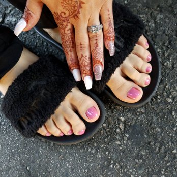 Pros Nails - Pro Nails never fails.. love it - Nail Salons Near Me - Bellflower, California