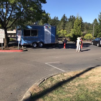 Garbonzos - Cart in Mittleman Jewish Community Center parking lot. - Mediterranean Near Me - Portland, Oregon Garbonzos - Cart in Mittleman Jewish Community Center parking lot. - Mediterranean Near Me - Portland, Oregon