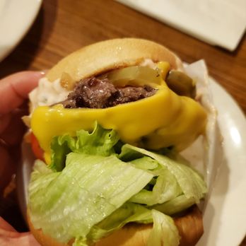 Pie 'n Burger - Cheeseburger - Burgers Near Me - Pasadena, California